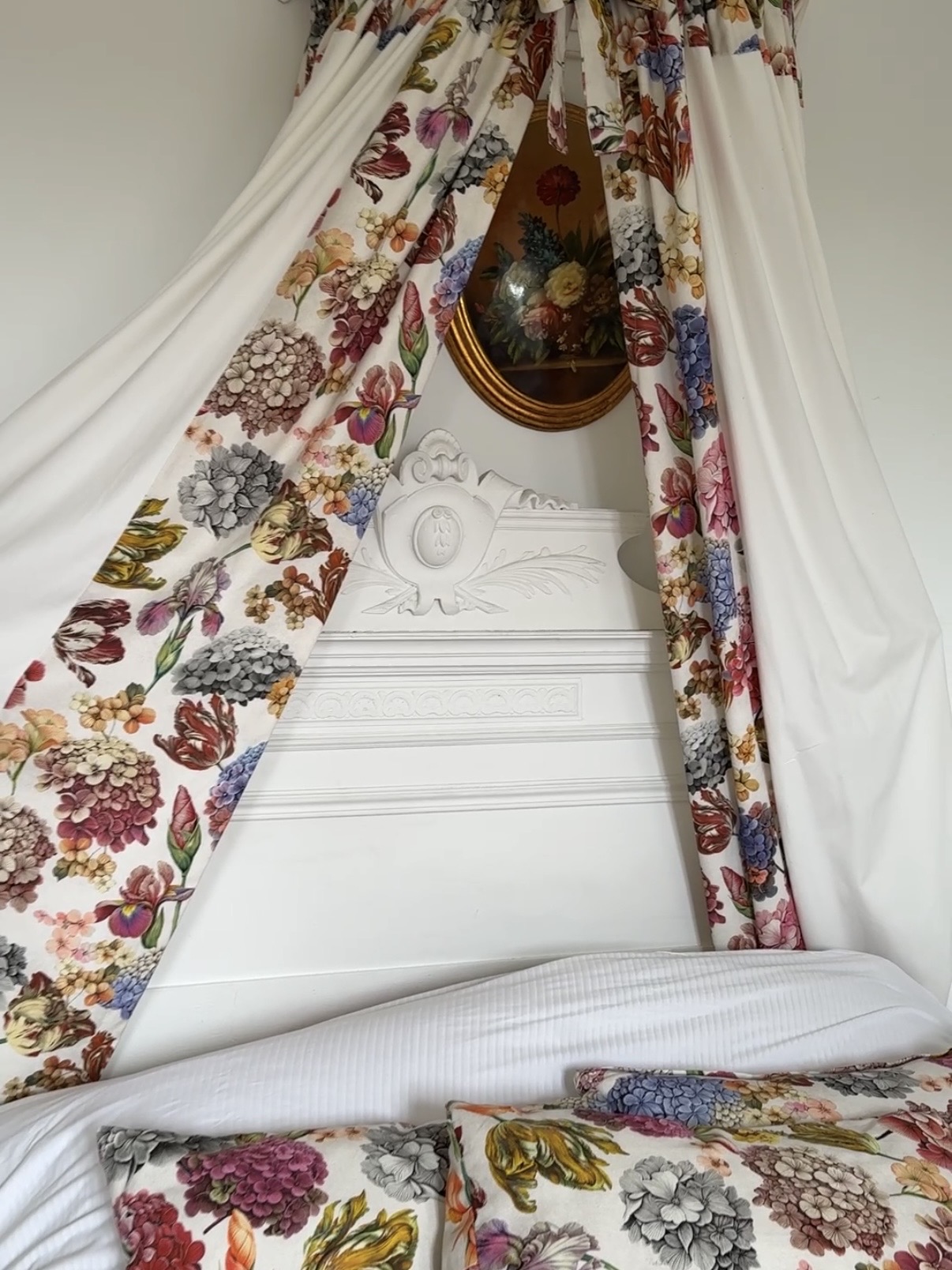 The floral canopy bed